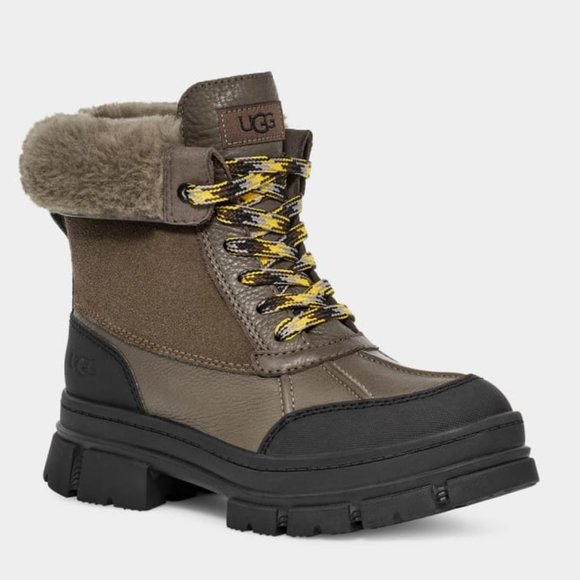 UGG Ashton Addie Boots - Picture 2 of 7